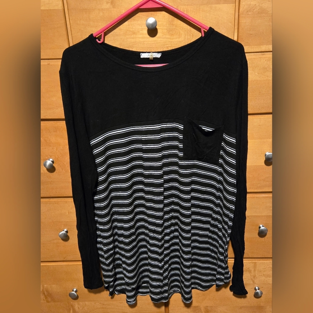 Ladies Soprano XL Black Striped Long Sleeve Top